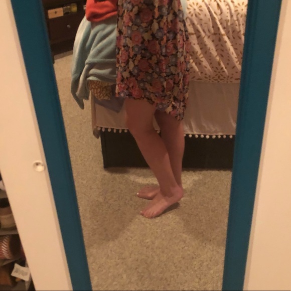 Hippie Flower Dress - Picture 4 of 5